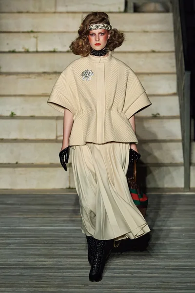 Look 62